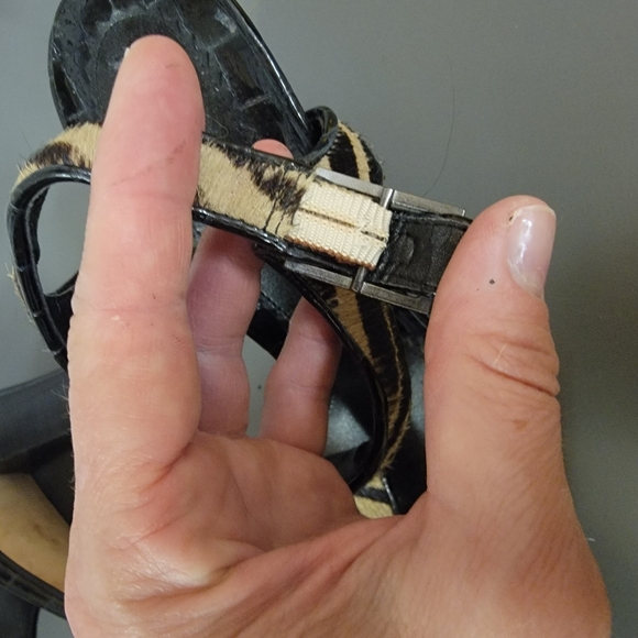 Vintage Van Eli Black and Tan Zebra Strappy Heeled Sandals - Picture 5 of 6